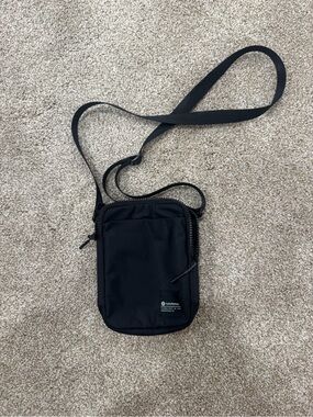 lululemon athletica Easy Access Crossbody bag